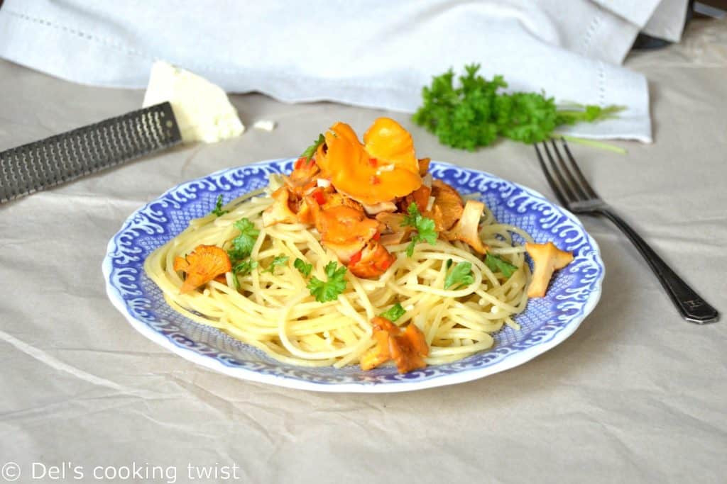 Spaghetti with chanterelles and cognac
