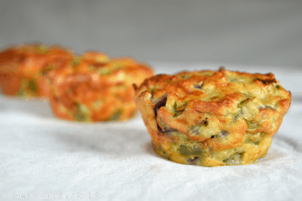 Breakfast green bell pepper tots