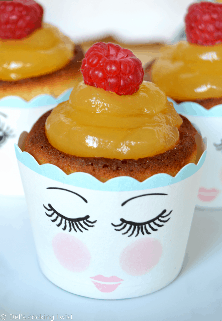 Lemon Curd Raspberry Cupcakes
