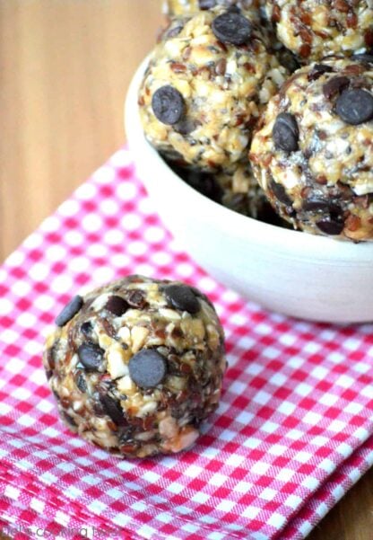 Healthy No Bake Energy Bites