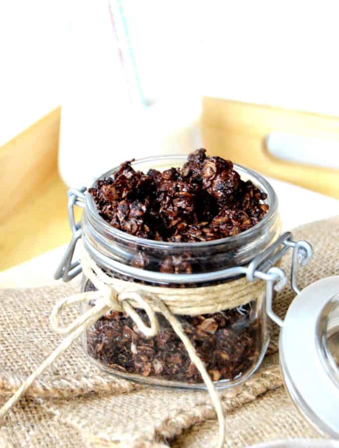 Easy Chocolate Granola