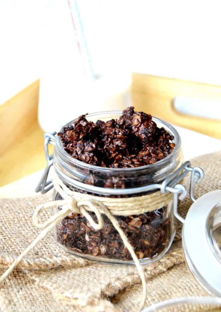 Easy Chocolate Granola