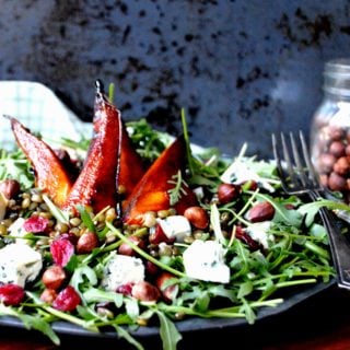 Lentil salad with blue cheese and pears