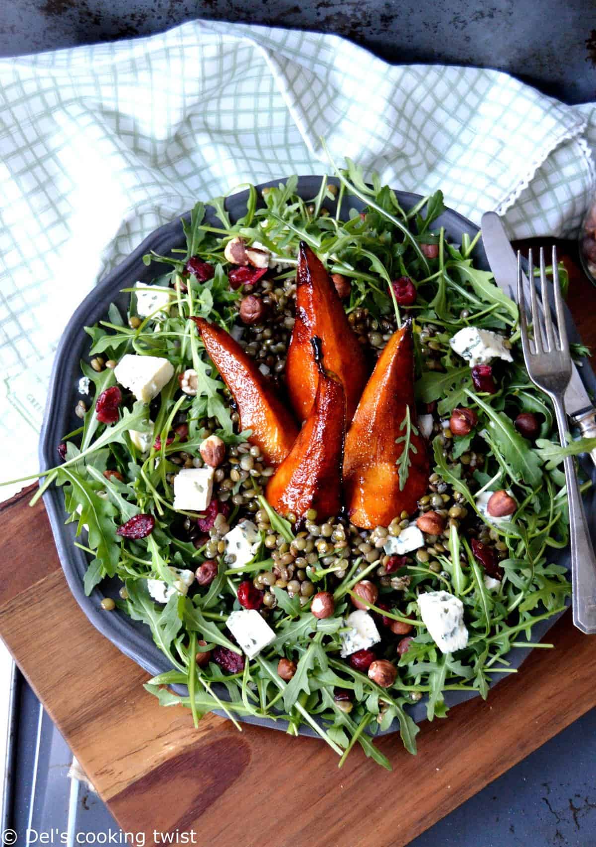 Lentil salad with blue cheese and pears