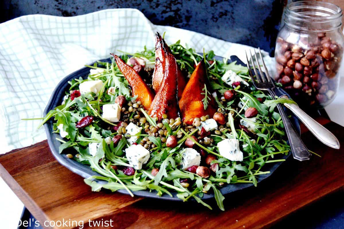 Lentil salad with blue cheese and pears