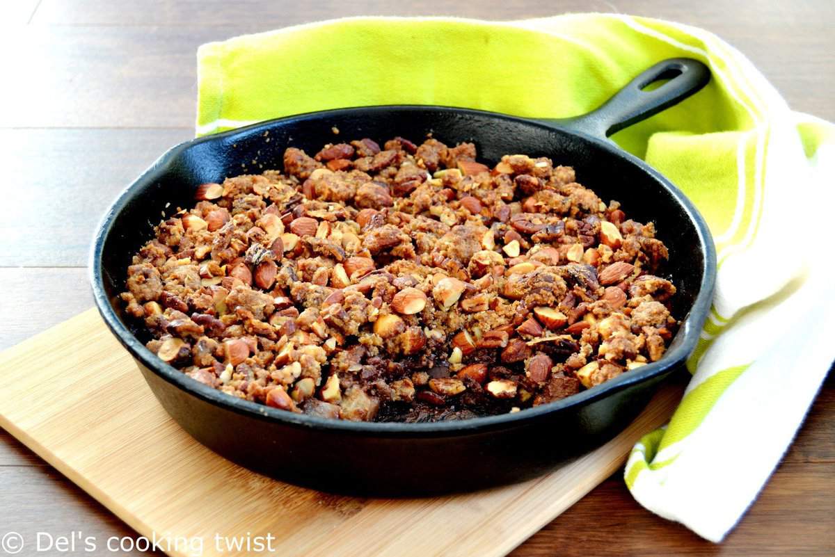 Crunchy pecan pear chocolate crumble