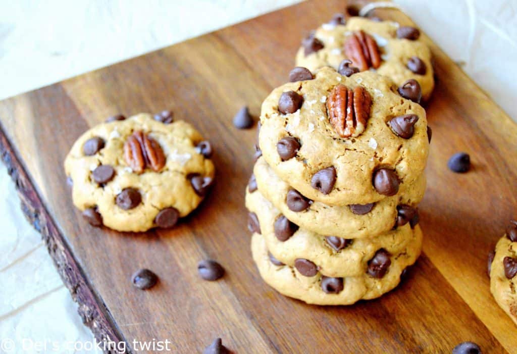 Skinny Oatmeal Peanut Butter Chocolate Chip Cookies