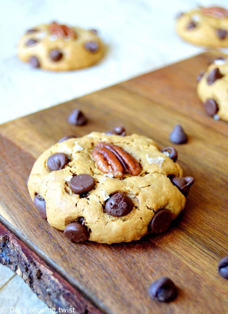 Skinny Oatmeal Peanut Butter Chocolate Chip Cookies