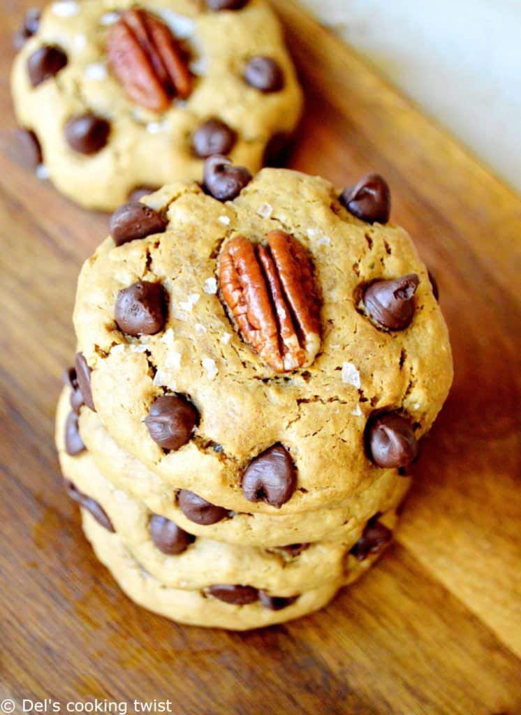 Skinny Oatmeal Peanut Butter Chocolate Chip Cookies