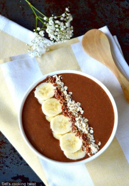 Smoothie bowl vegan à la caroube