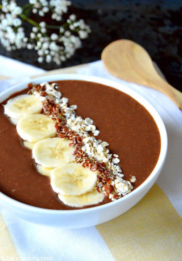 Smoothie bowl vegan à la caroube