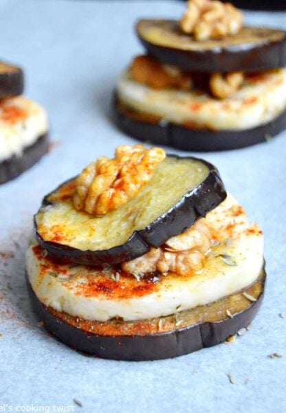 I have been making this eggplant stacks for many years now, and at each attempt it’s always a huge success. A simple recipe, quick to prepare and extremely tasty!