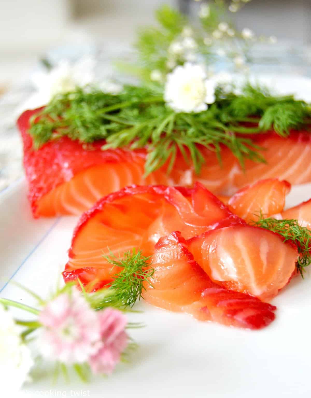 Salmon gravlax