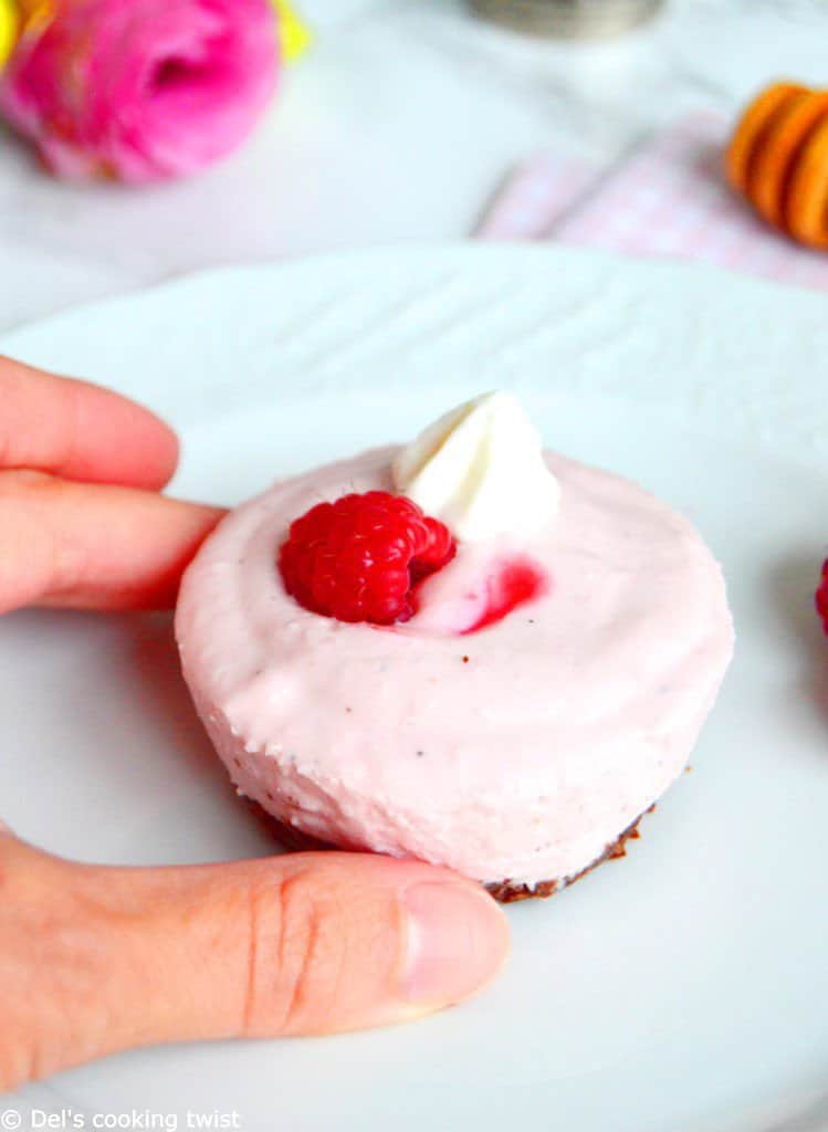 Mini raspberry cheesecakes