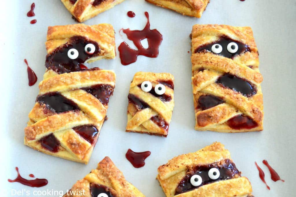 Momies "Hand Pies" au beurre de cacahuète et à la confiture de fruits rouges