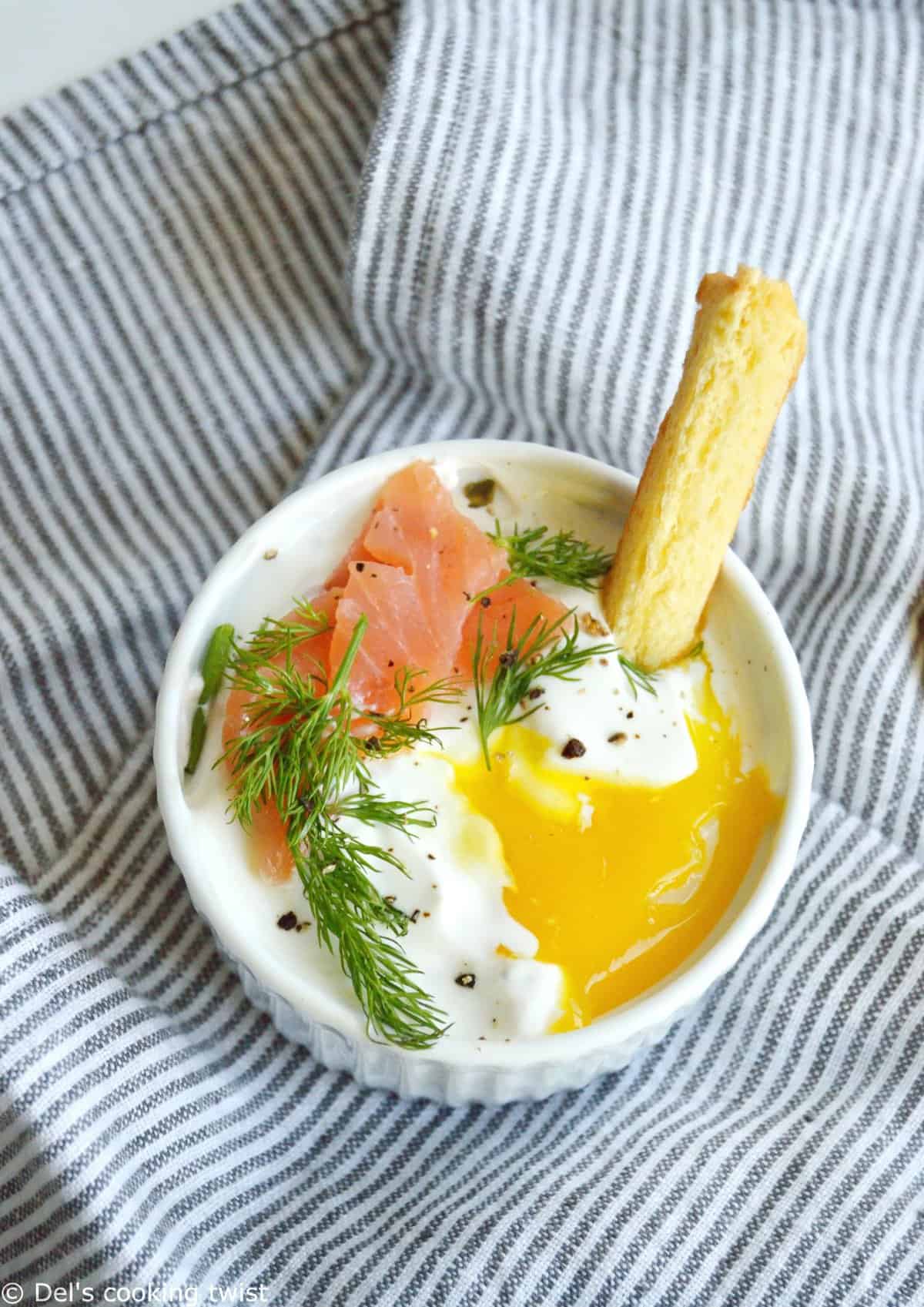 Oeufs cocotte au saumon fumé et à l'aneth