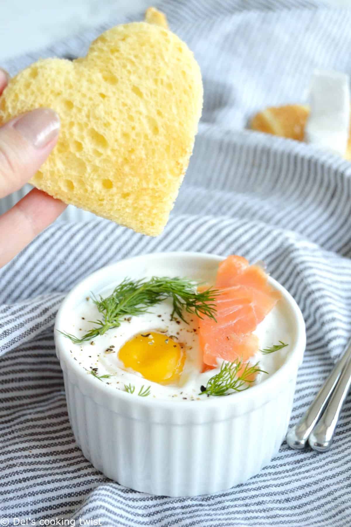 Oeufs cocotte au saumon fumé et à l'aneth