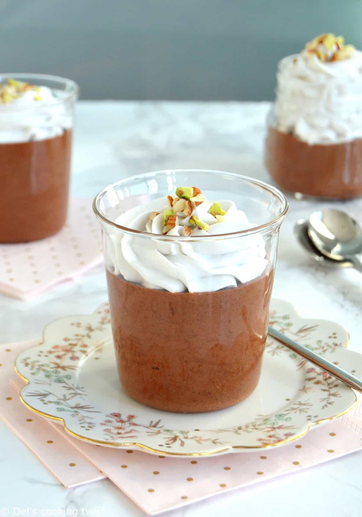 Mousse au chocolat vegan et chantilly coco