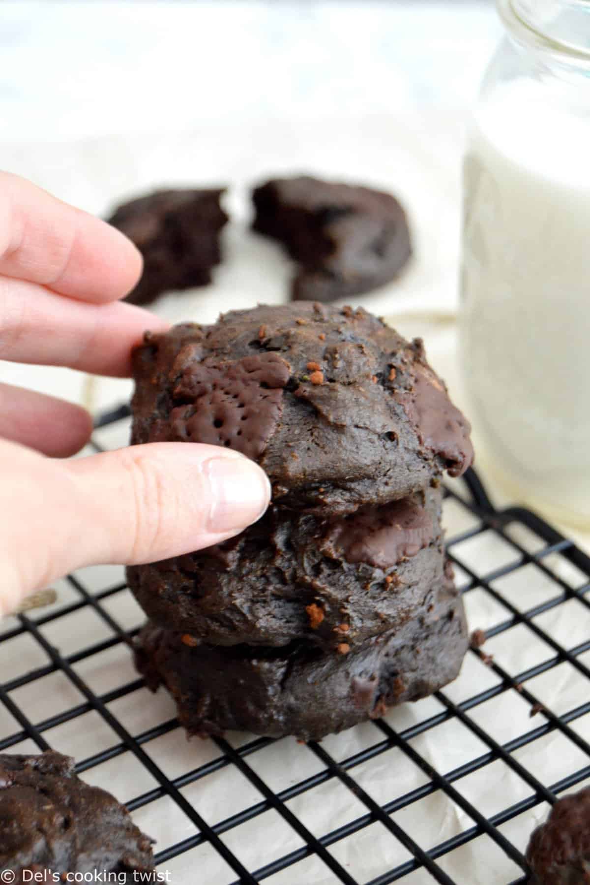 Cookies au chocolat et à l'avocat - desserts sans sucres ou sucrés naturellement