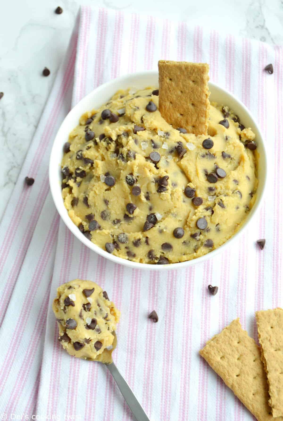 Healthy Vegan Chocolate Chip Cookie Dough