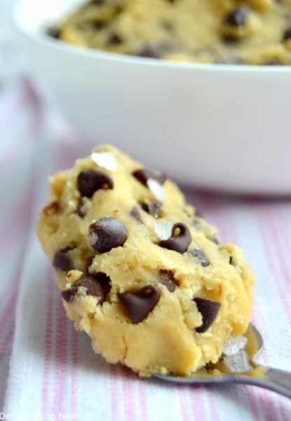 Healthy Vegan Chocolate Chip Cookie Dough