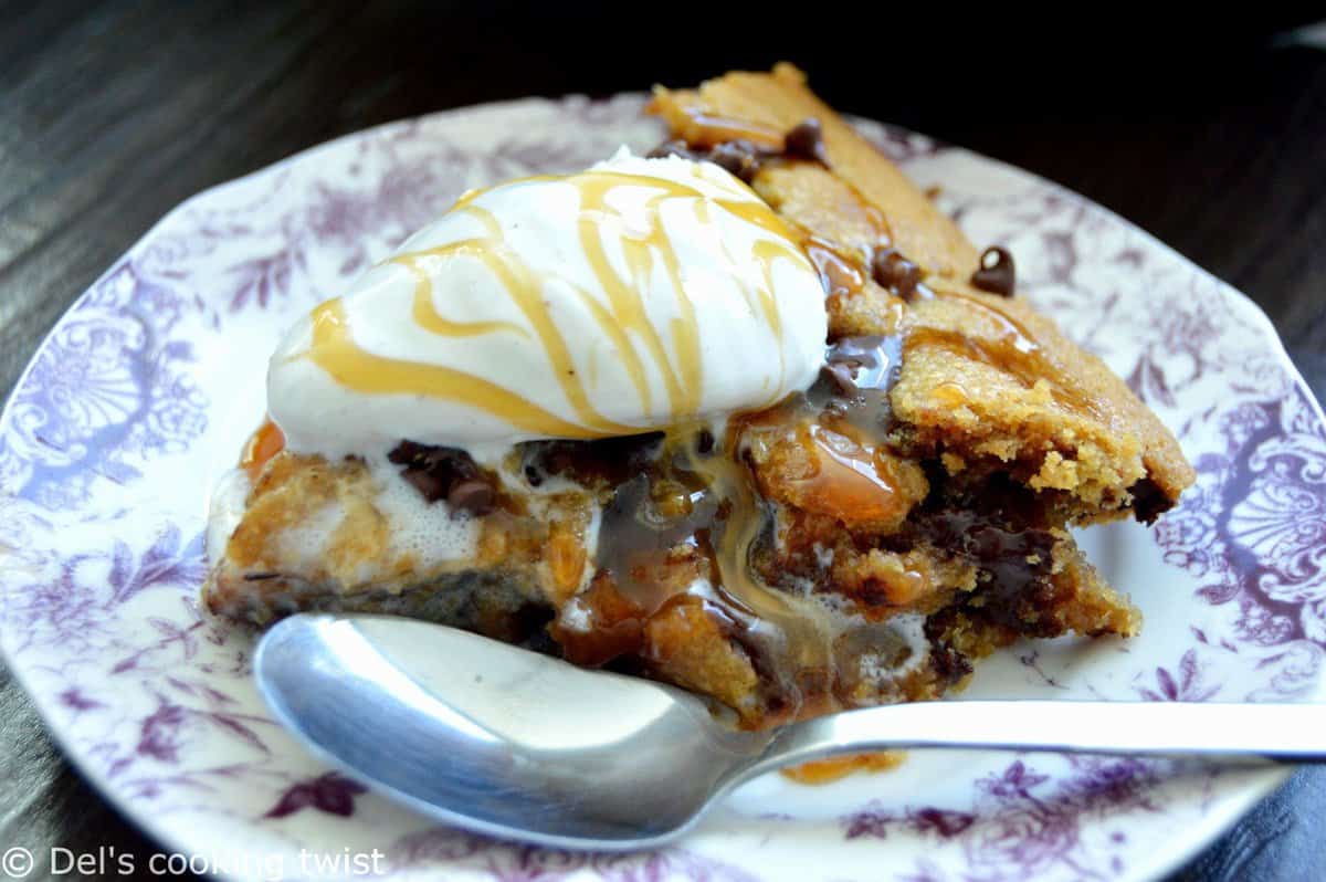 Giant Chocolate Chip Skillet Cookie – The Beader Chef