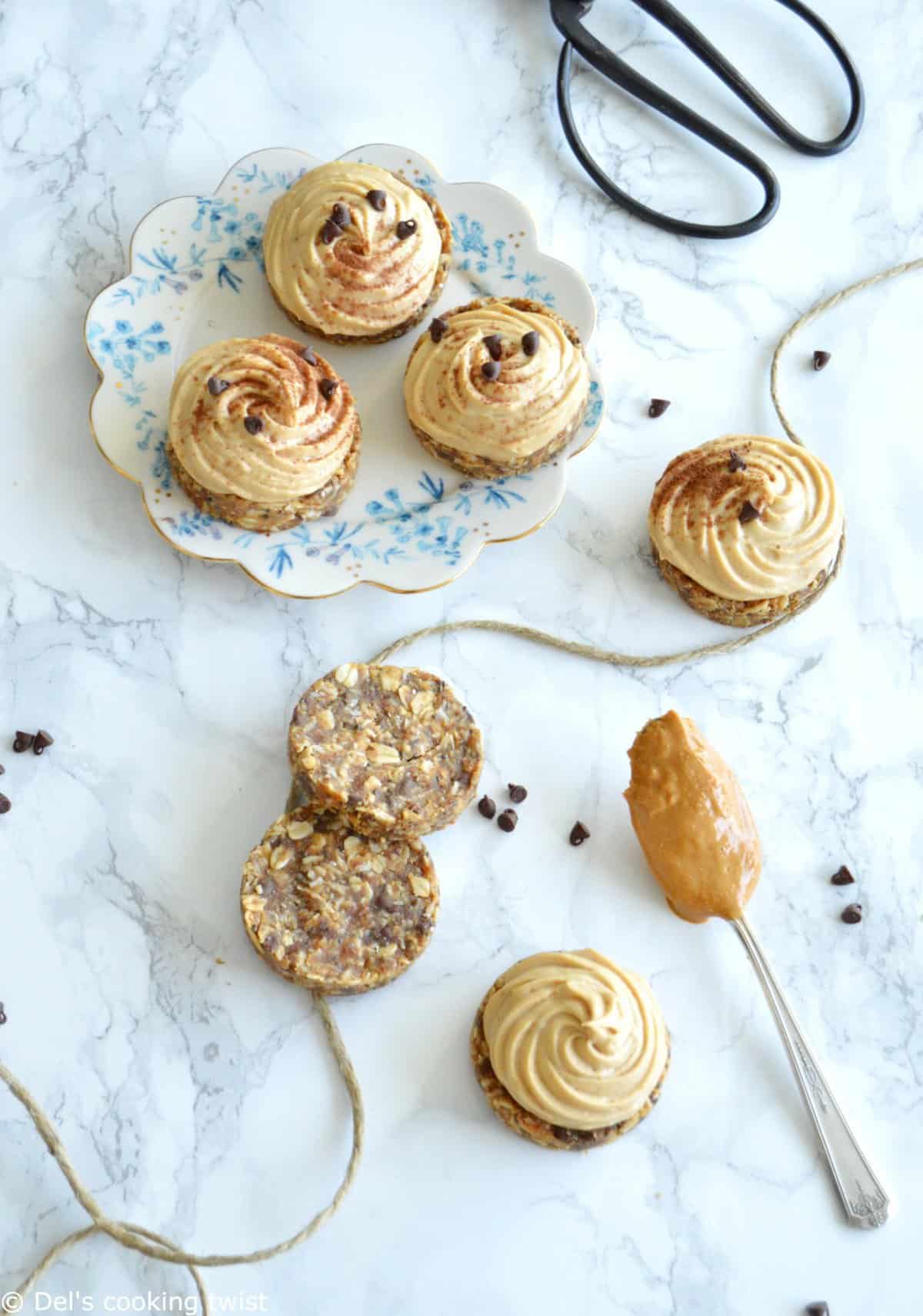 Mini pies healthy au beurre de cacahuete (vegan, sans gluten et sans sucre raffiné)