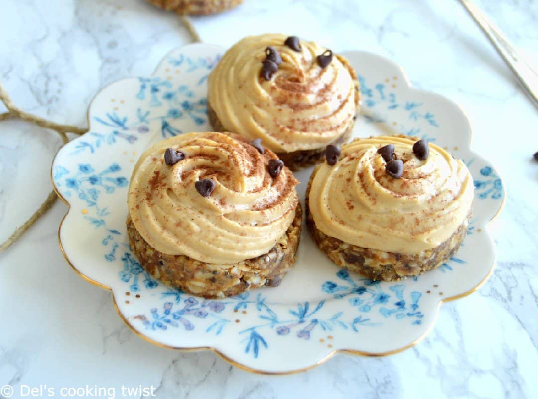 Mini pies healthy au beurre de cacahuete (vegan, sans gluten et sans sucre raffiné)