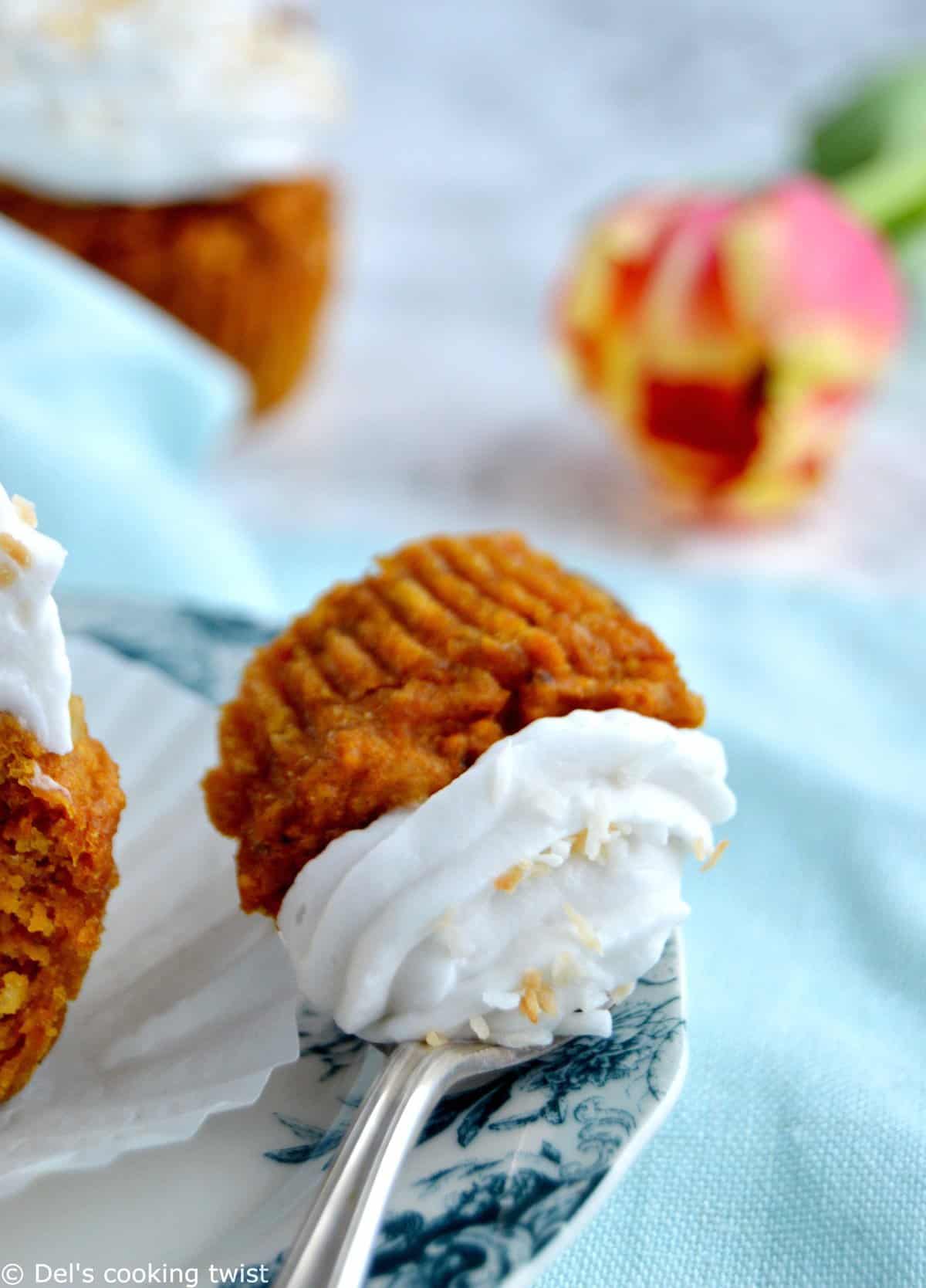 Carrot cake muffins et crème coco (recette légère)