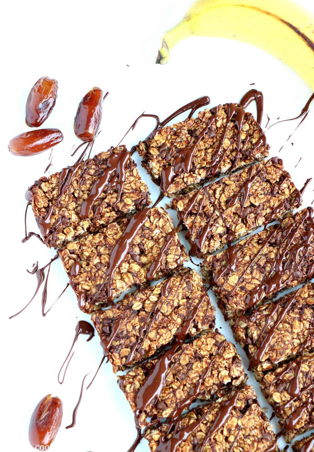 Easy Chocolate Granola Bars