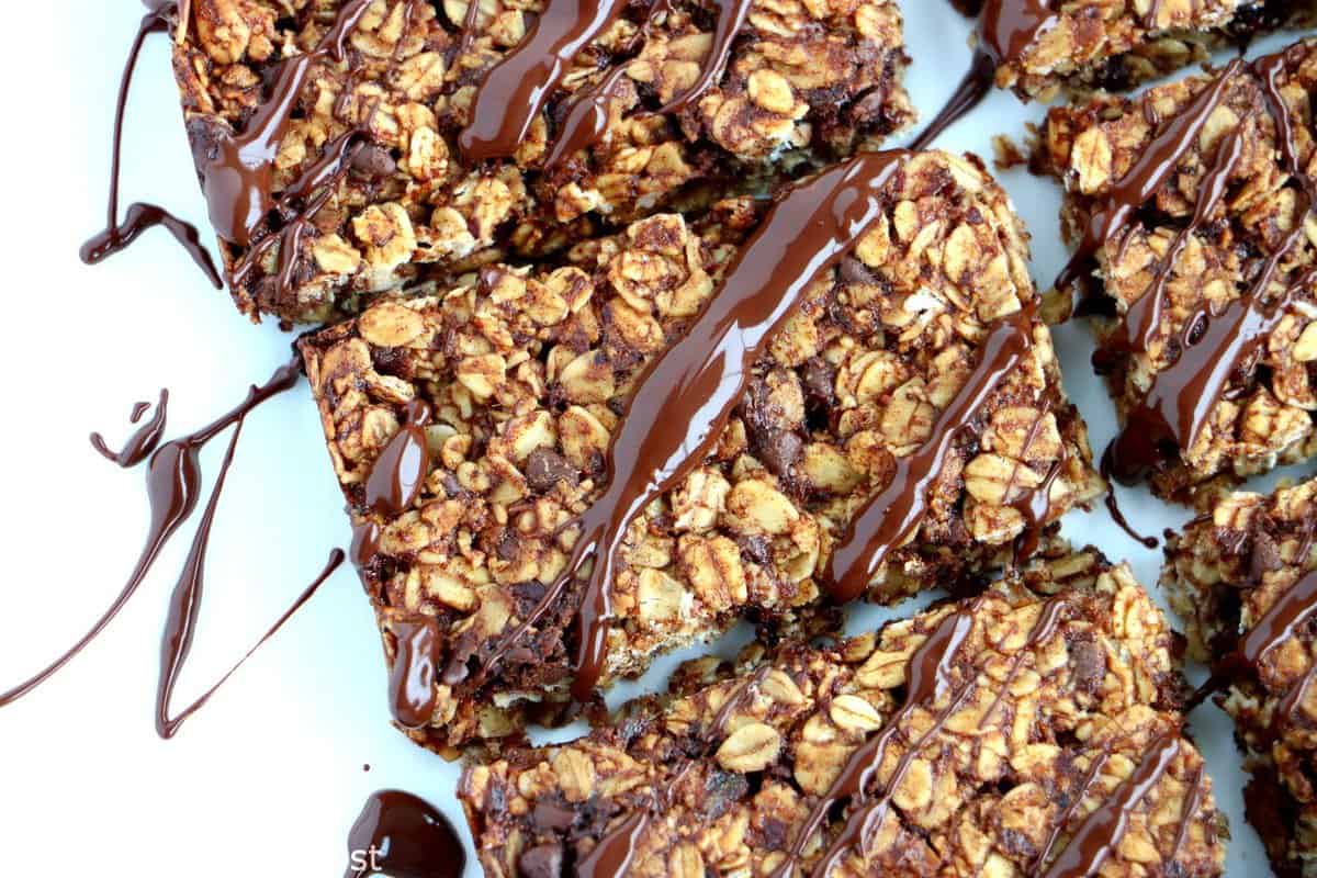 Easy Chocolate Granola Bars