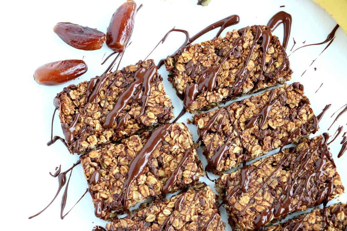 Easy Chocolate Granola Bars