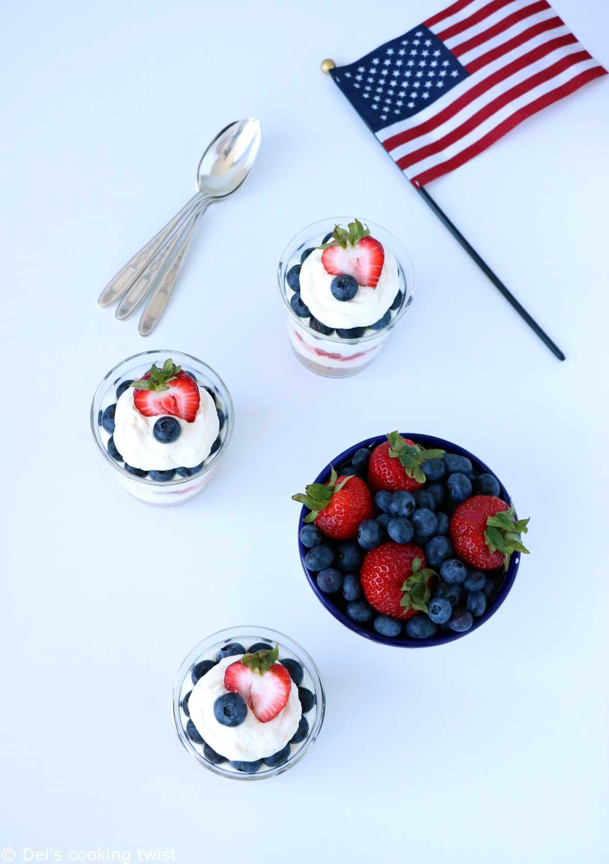 Cheesecakes aux fruits rouges en verrines