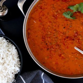 Creamy Coconut Lentil Curry - Curry crémeux de lentilles au lait de coco