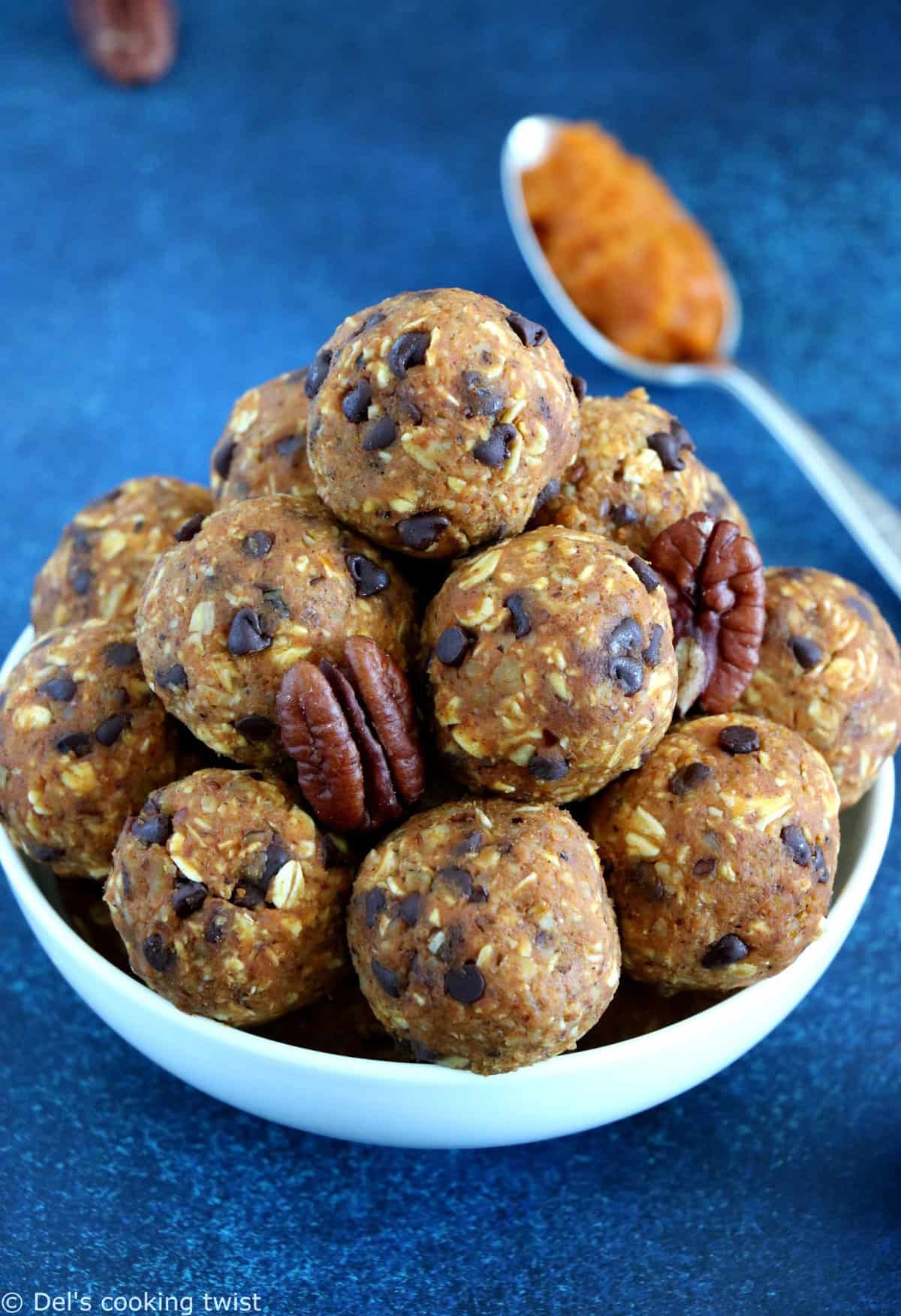 Healthy Pumpkin Energy Bites