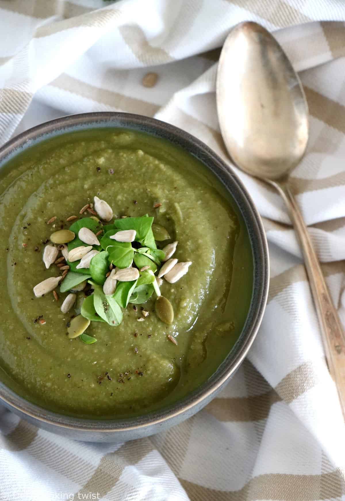 Soupe détox de brocolis & lentilles au cumin