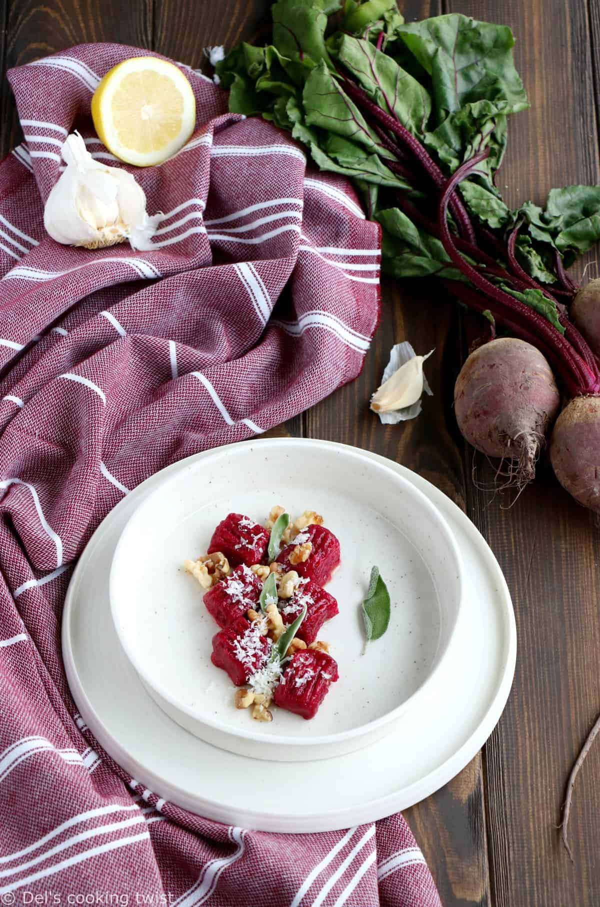 Gnocchis de betterave au beurre noisette à la sauge