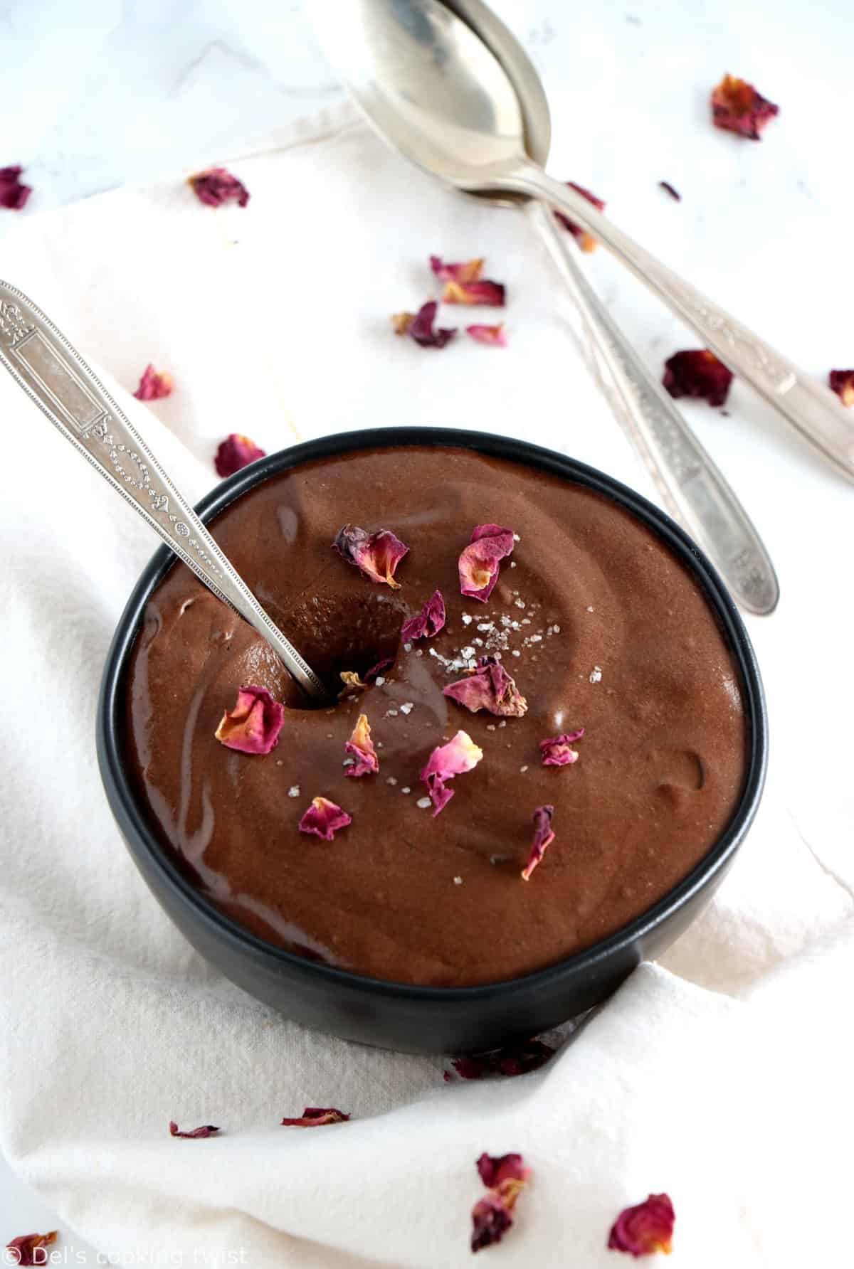 Dark Chocolate Mousse (the one and only) - Del's cooking twist