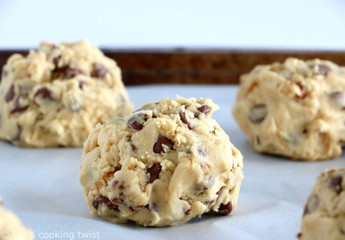 Levain Bakery Chocolate Chip Cookies