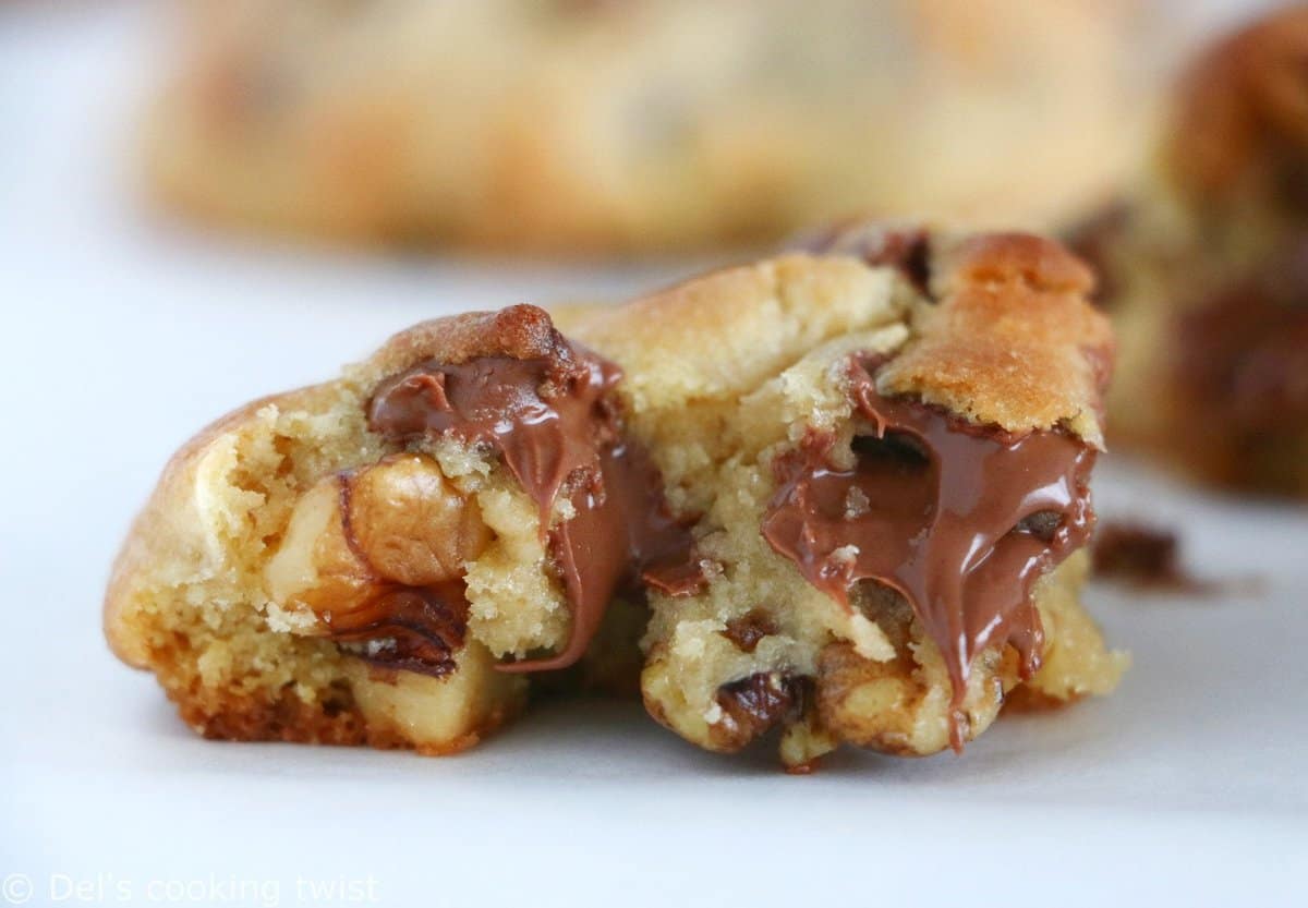 Levain Bakery Chocolate Chip Cookies