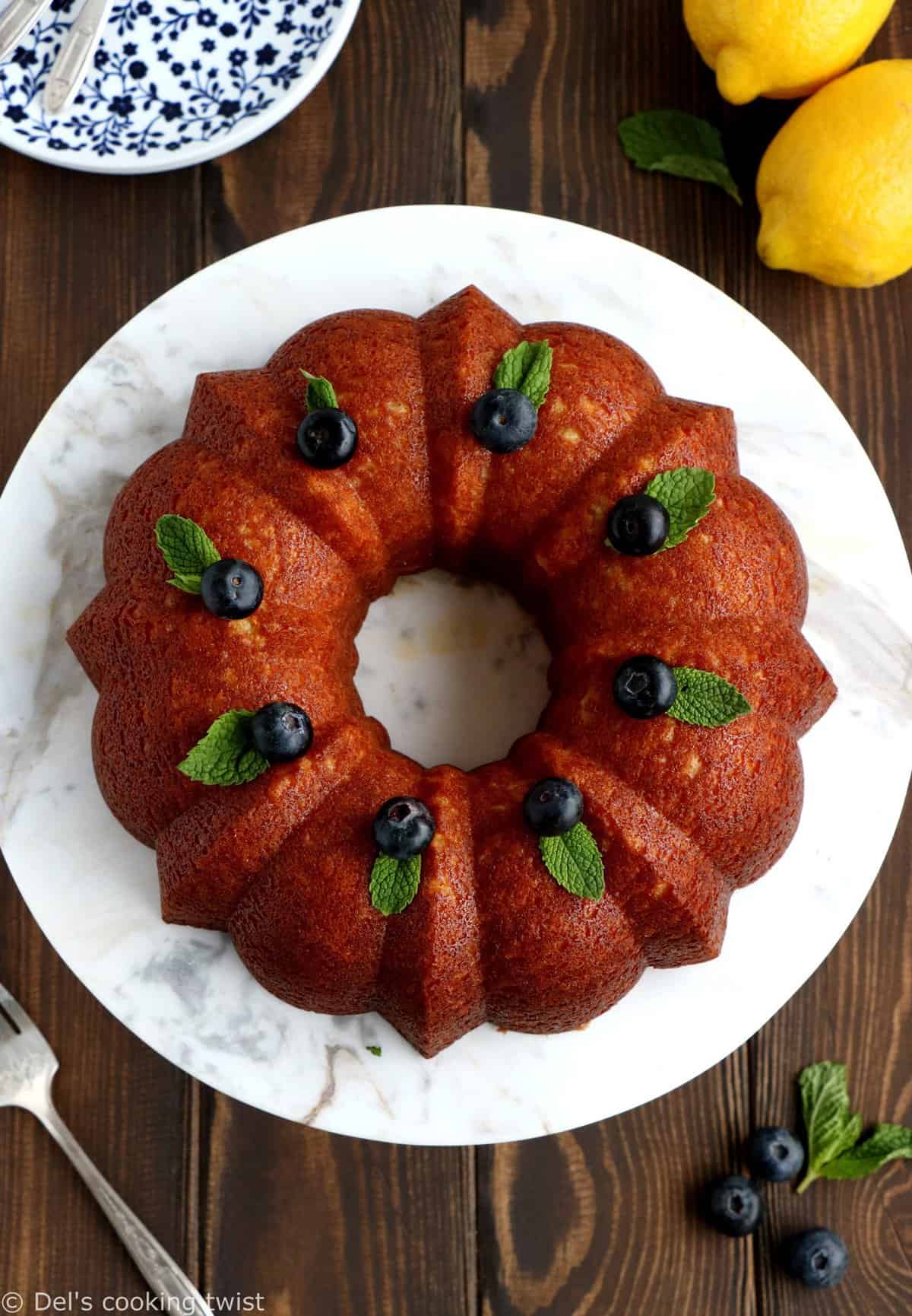 Ce Bundt cake au citron et à la ricotta saura vous séduire tant par ses saveurs acidulées que par sa texture extrêmement moelleuse.