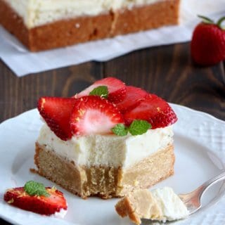 Strawberry Cheesecake Blondies