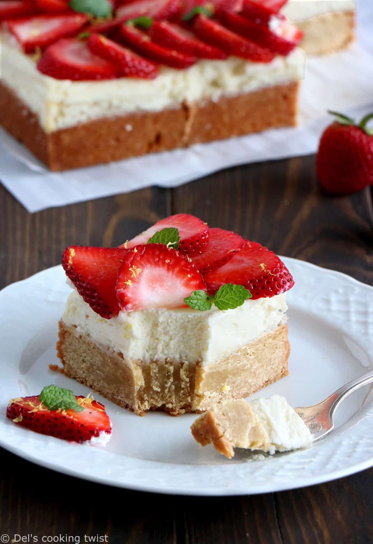 Cheesecake blondies aux fraises