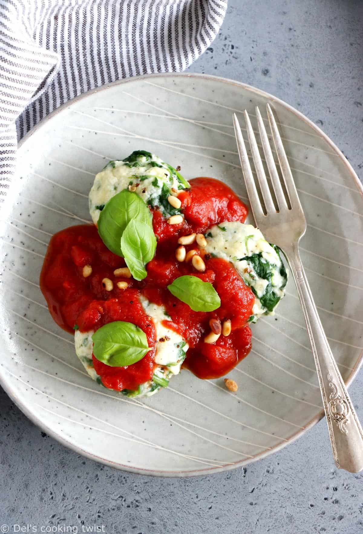 Dumplings ricotta-épinards et sauce tomate