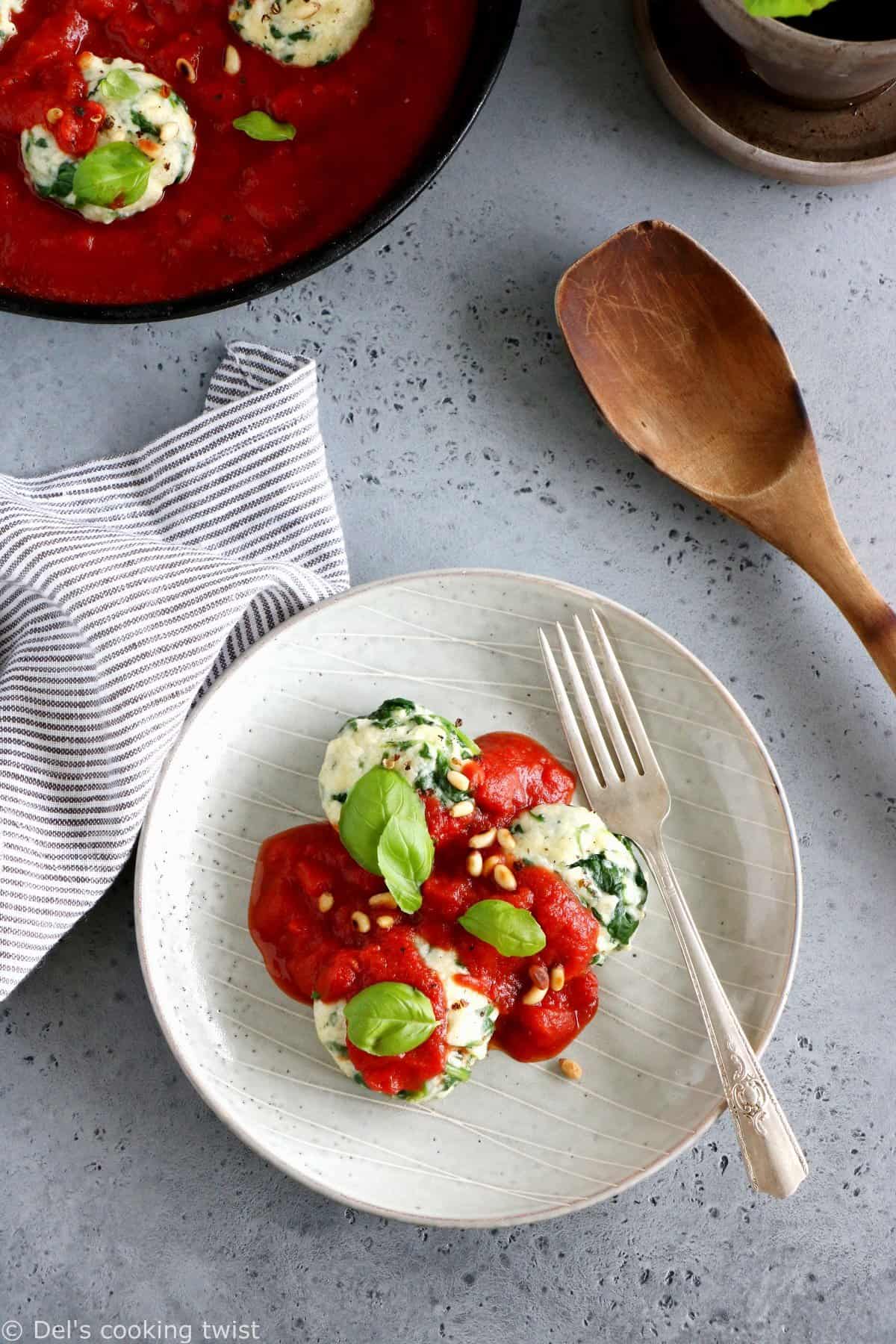 Dumplings ricotta-épinards et sauce tomate