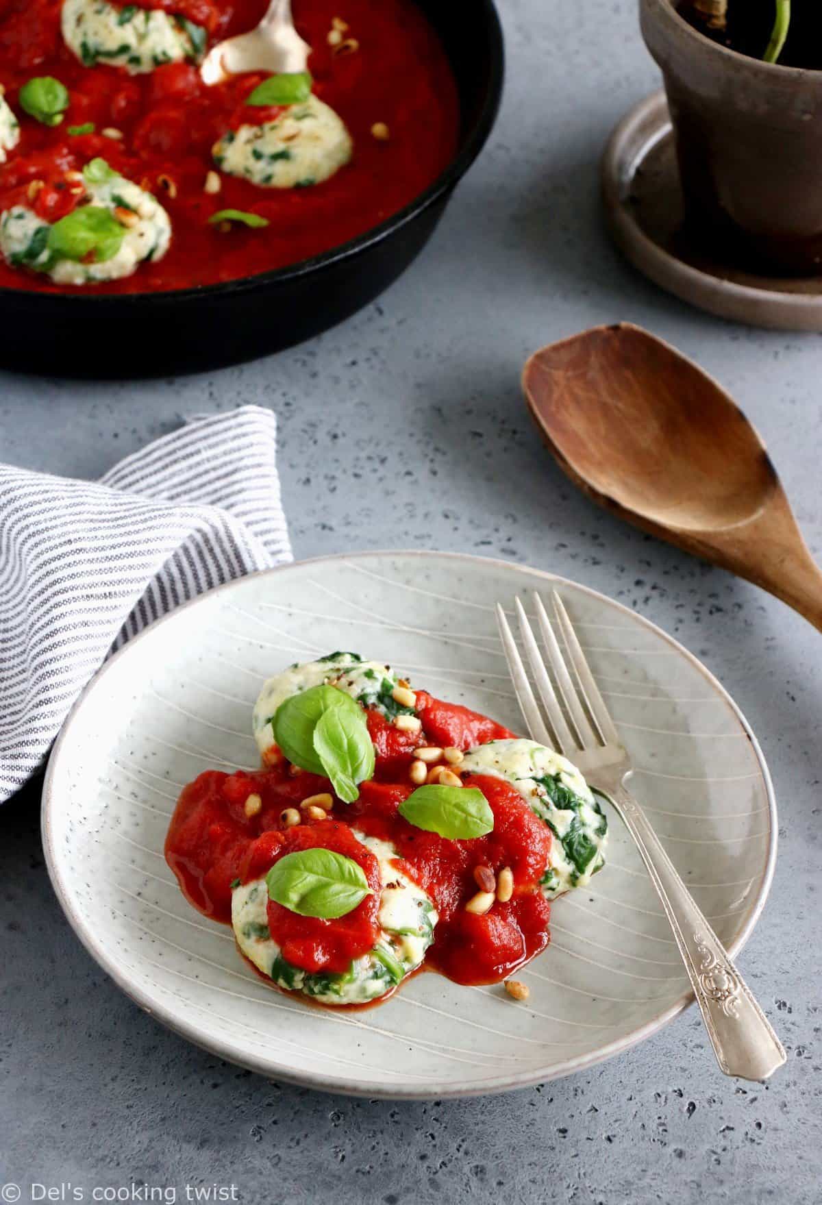 Dumplings ricotta-épinards et sauce tomate