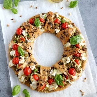 Whole Wheat Mediterranean Pizza Star Ring