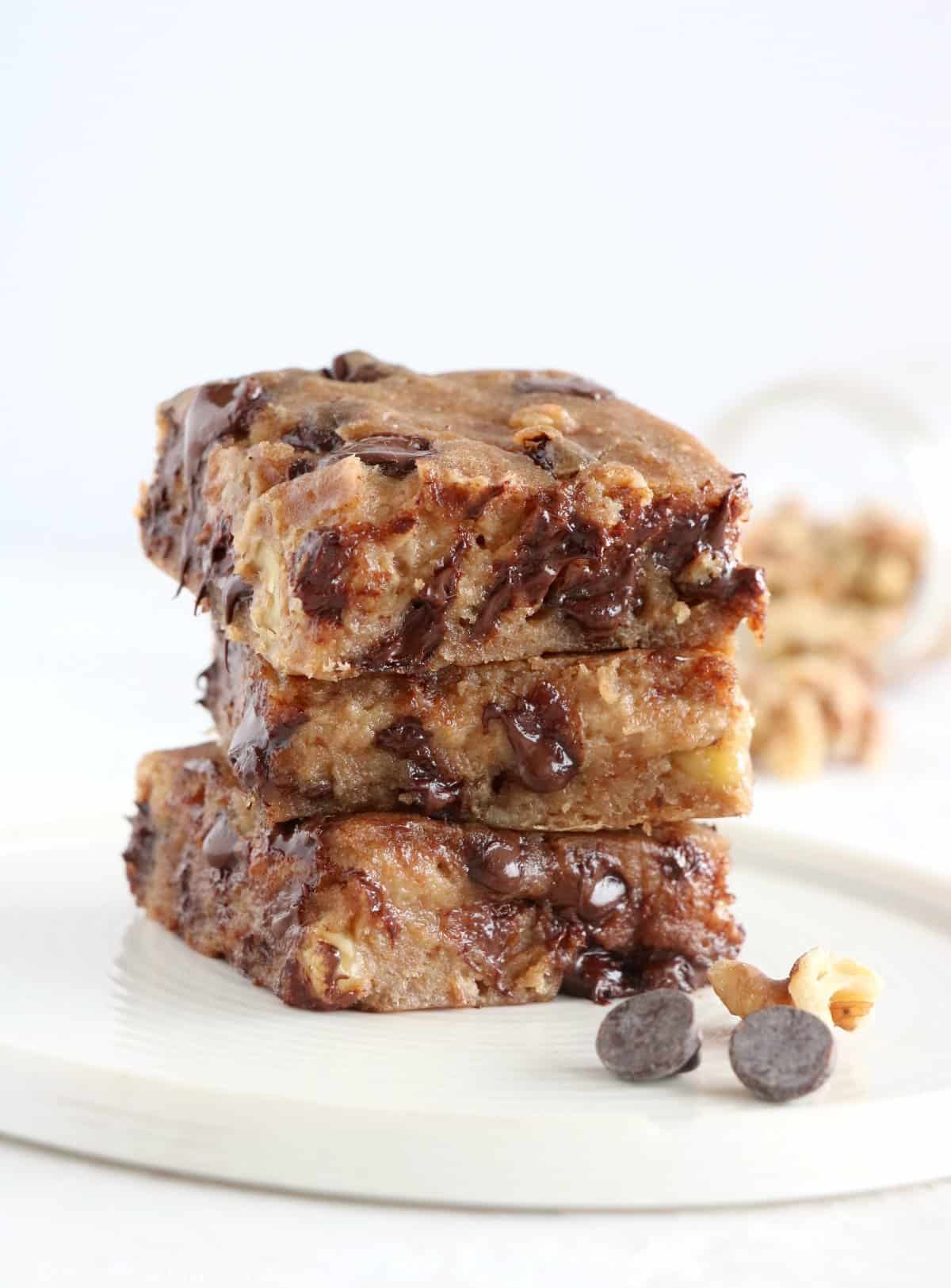 Healthy Vegan Chocolate Chip Blondies