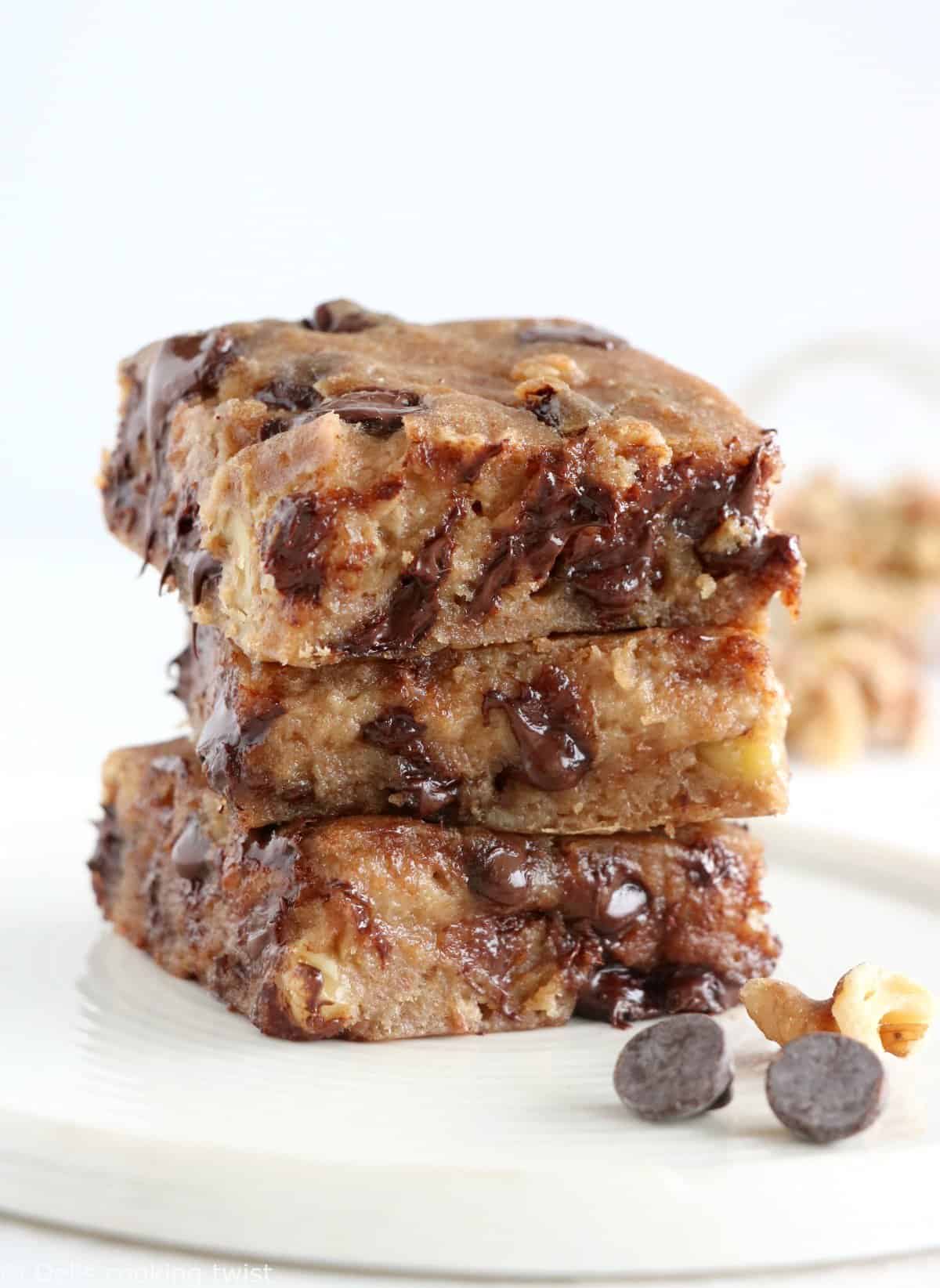 Healthy Vegan Chocolate Chip Blondies