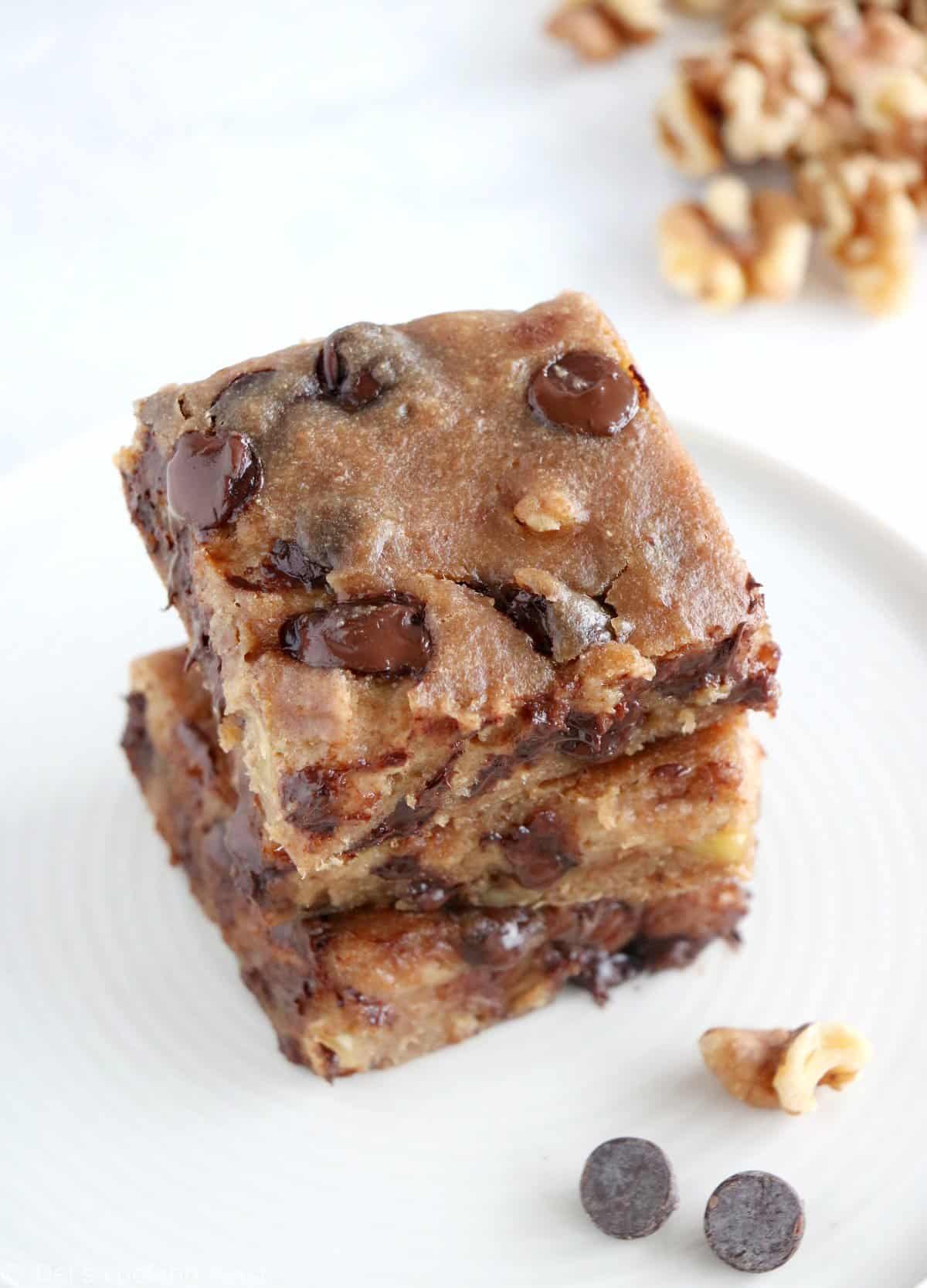 Healthy Vegan Chocolate Chip Blondies